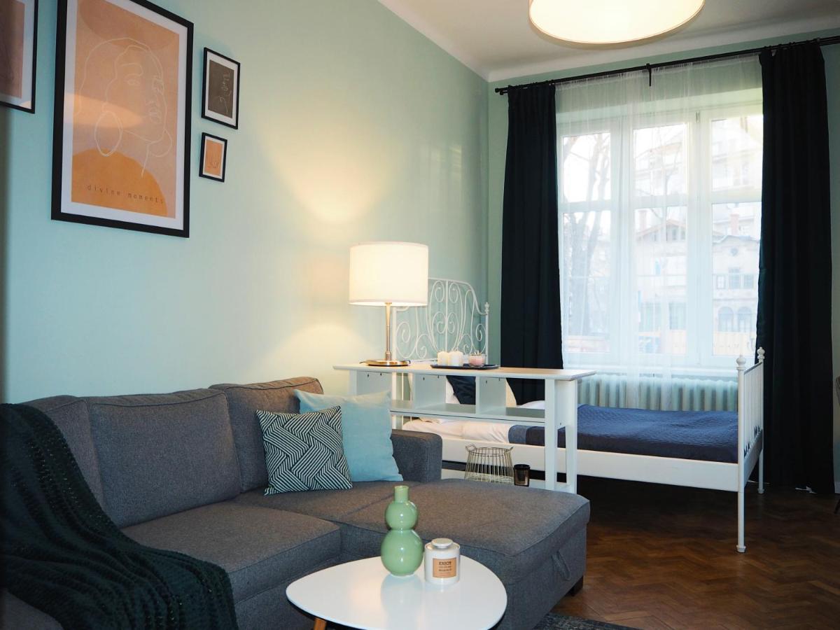 Wawelove Kossak Apt 1 Min To Royal Wawel Castle! Free Parking Appartement Krakau Buitenkant foto