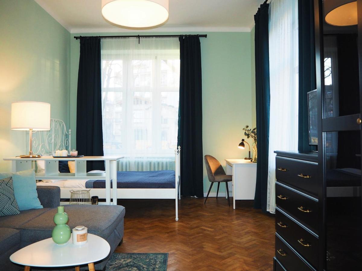 Wawelove Kossak Apt 1 Min To Royal Wawel Castle! Free Parking Appartement Krakau Buitenkant foto