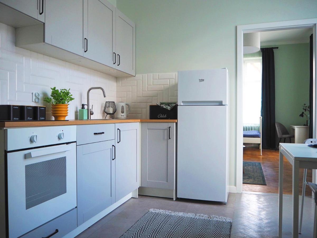 Wawelove Kossak Apt 1 Min To Royal Wawel Castle! Free Parking Appartement Krakau Buitenkant foto