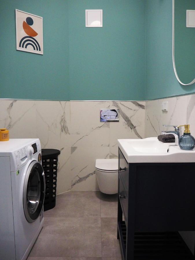 Wawelove Kossak Apt 1 Min To Royal Wawel Castle! Free Parking Appartement Krakau Buitenkant foto